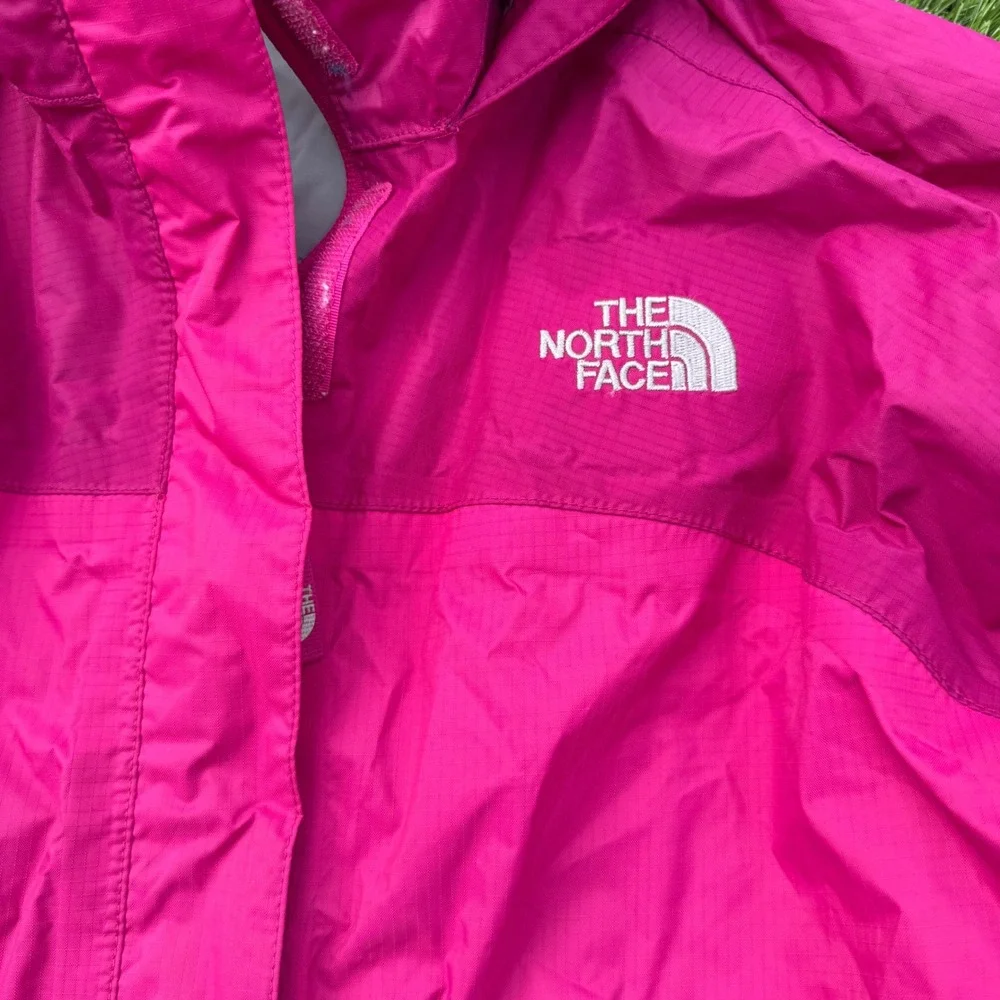 The North Face HyVent Rain Jacket Girls Pink Waterproof Hooded Shell Coat